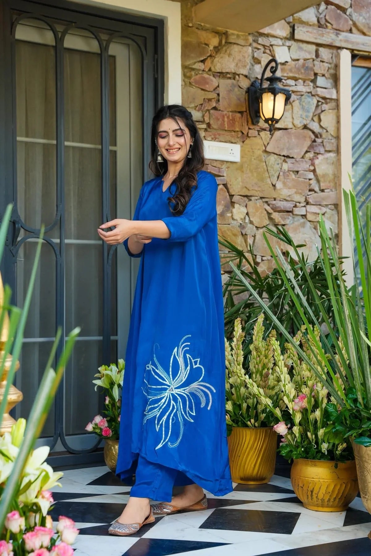 CREPE ELAN SIDE EMBROIDERY KURTA SET