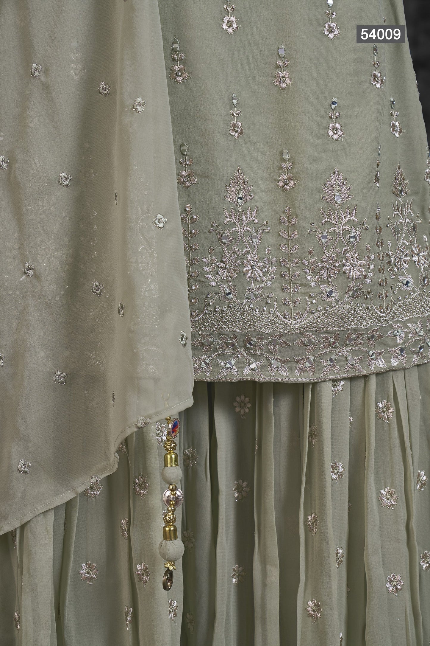 Pista Georgette Sharara suit