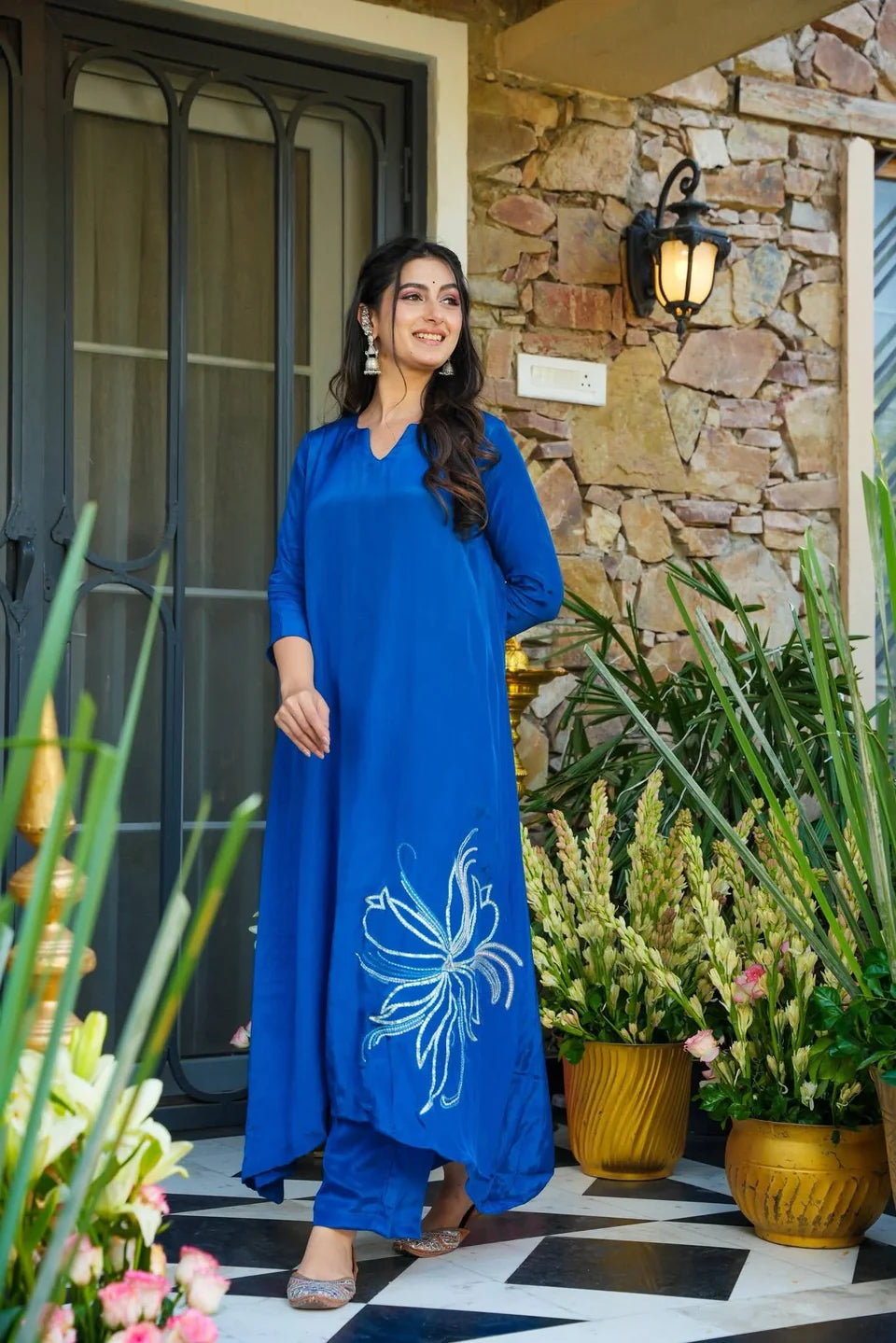 CREPE ELAN SIDE EMBROIDERY KURTA SET